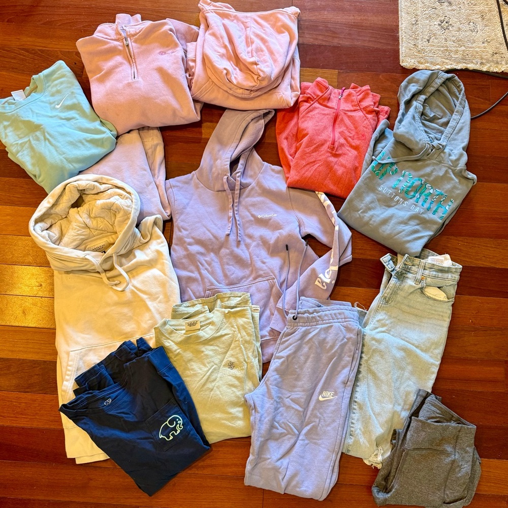 Nike/Champion/North Face/American Eagle, Hoodies/Pants Collection Small/Mediums
